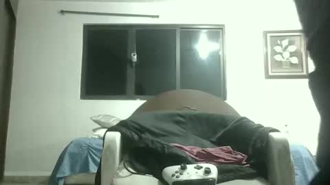 Snapshot of skanky_little_dolls chatting on 10.31.25 skanky_little_dolls online show from 10.31.25