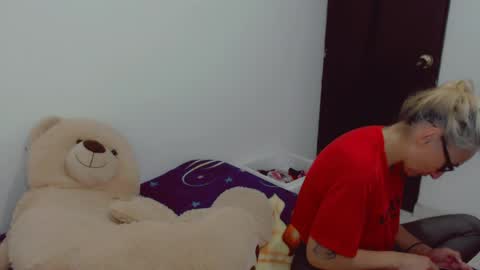 Arlett online show from 04.24.26