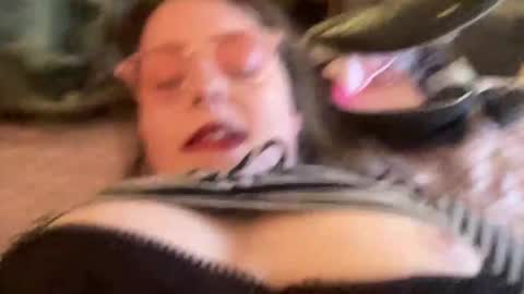 Skarlett Rose  online show from 12.17.24