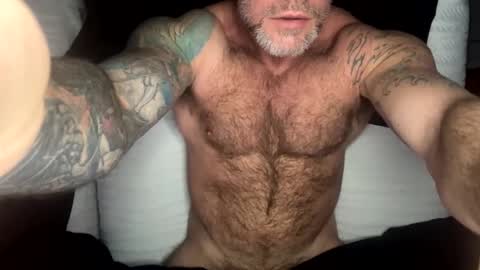 Snapshot of skimaskedbeef chatting on 03.04.25 BEEF online show from 03.04.25