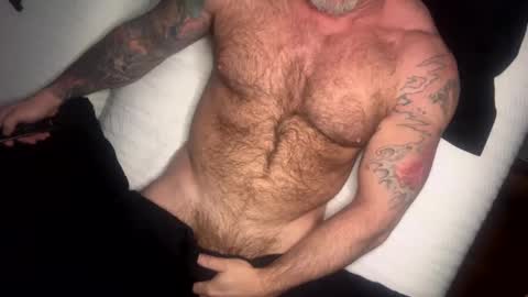 Snapshot of skimaskedbeef chatting on 03.12.25 BEEF online show from 03.12.25