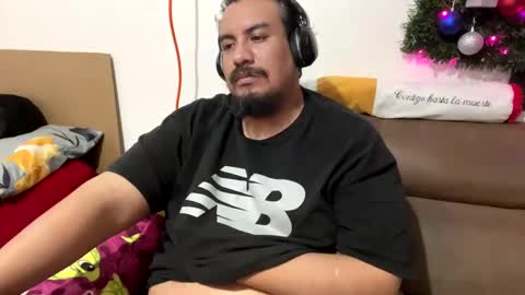 Snapshot of skinhell chatting on 12.30.24 Elias online show from 12.30.24