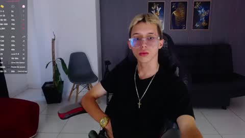 skinny_bigcock20 online show from 11.21.25