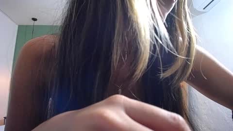 skinny_hottie18 online show from 01.19.25