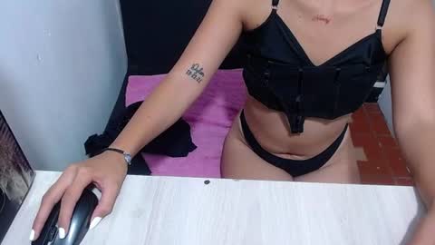 Snapshot of skinny_nastyy chatting on 06.20.26 Kim skinny online show from 06.20.26
