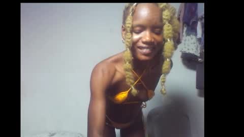 Linda independent model online show from 12.15.25