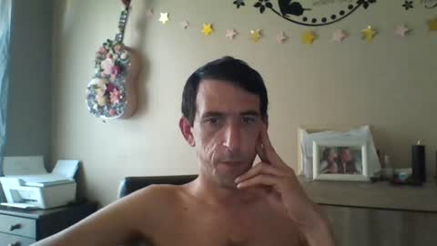 Snapshot of skinnybigcock2 chatting on 06.23.26 SkinnyBigCock2 online show from 06.23.26