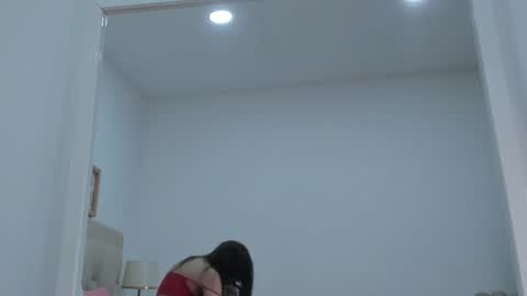 SkinnyGirl online show from 12.13.25