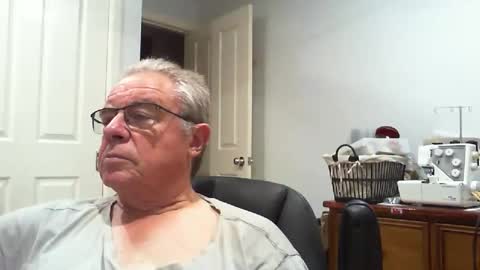 Snapshot of skipper1970 chatting on 02.25.26 Skipper1970 online show from 02.25.26