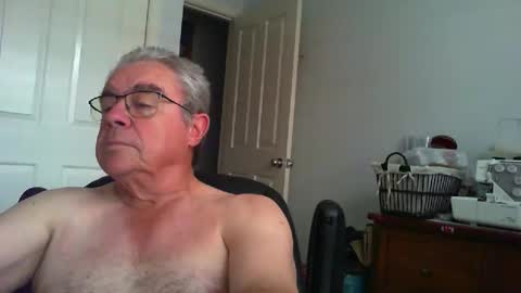 Snapshot of skipper1970 chatting on 02.26.26 Skipper1970 online show from 02.26.26