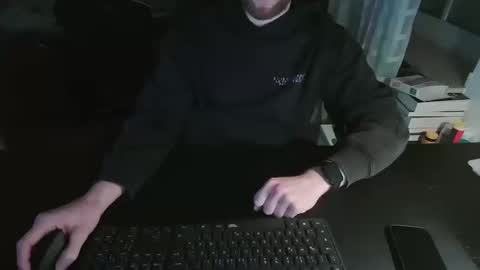 Snapshot of sklavealina chatting on 03.12.26 Slave online show from 03.12.26