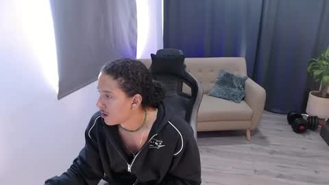 Snapshot of skull_prospect chatting on 04.18.26 Liam Vokov online show from 04.18.26