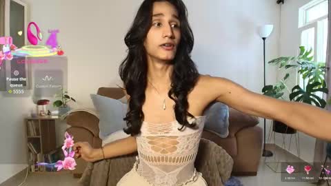Snapshot of sky_fox_1 chatting on 04.21.26 STIVEN online show from 04.21.26