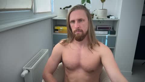 Snapshot of sky_guy25 chatting on 09.25.25 sky_guy25 online show from 09.25.25