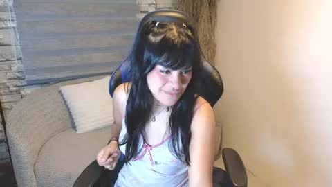 Snapshot of sky_vg chatting on 05.26.26 sky_vg online show from 05.26.26