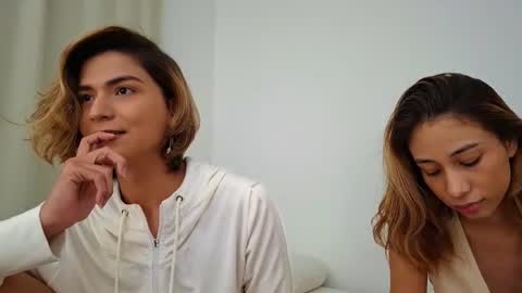 Snapshot of skyamber8v2 chatting on 06.15.26 Vi online show from 06.15.26