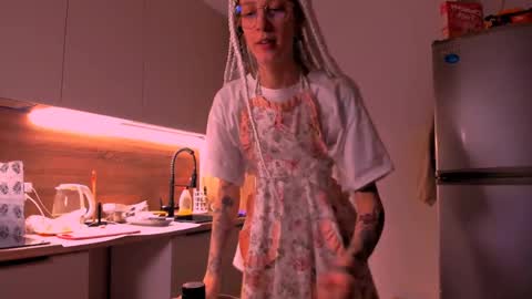    online show from 03.12.25
