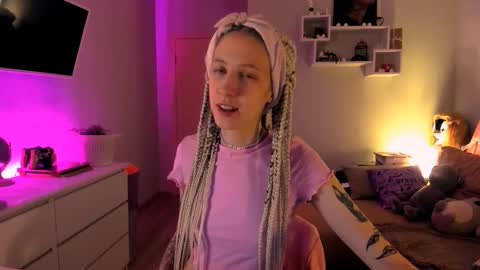    online show from 10.11.25