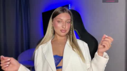 GARRY AND SOPHIA online show from 09.22.25