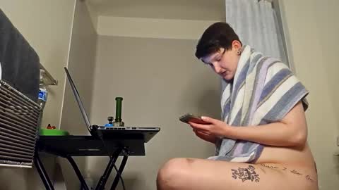 Snapshot of skyisacutie chatting on 12.01.25 Skyisacutie online show from 12.01.25