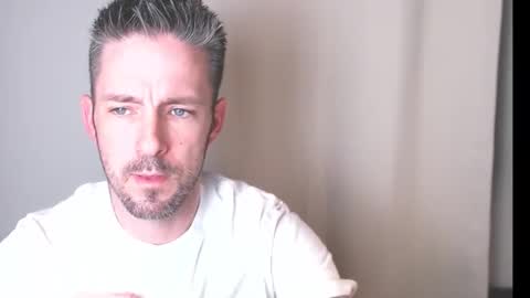 Snapshot of skylarrgrey chatting on 03.29.26 SkylarGrey online show from 03.29.26