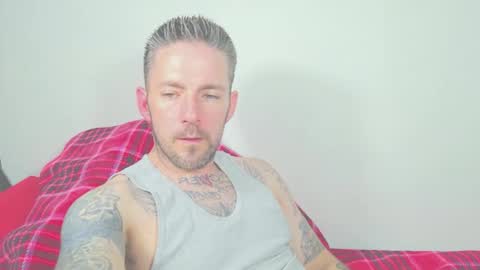 Snapshot of skylarrgrey chatting on 04.18.26 SkylarGrey online show from 04.18.26