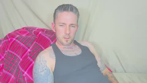 Snapshot of skylarrgrey chatting on 04.19.26 SkylarGrey online show from 04.19.26