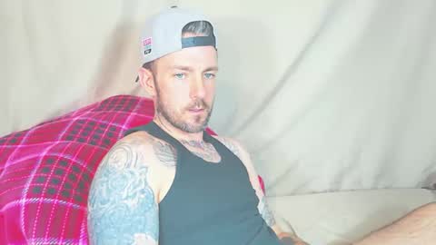 Snapshot of skylarrgrey chatting on 04.28.26 SkylarGrey online show from 04.28.26
