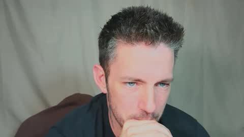 Snapshot of skylarrgrey chatting on 05.20.26 SkylarGrey online show from 05.20.26