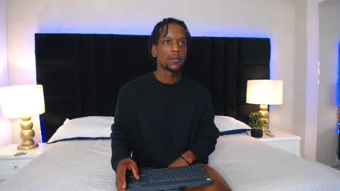 Snapshot of skylerbigxxx chatting on 06.18.26 SKYLERBIGXXX online show from 06.18.26