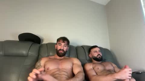 Snapshot of skylerflexes chatting on 05.01.26 Skyler Flexes online show from 05.01.26