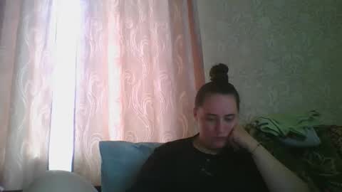 skyressie333 online show from 10.28.25