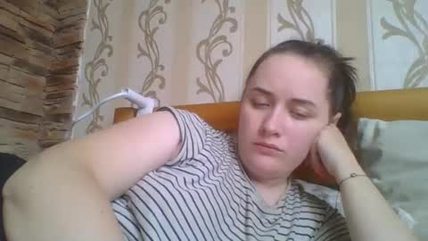 skyressie333 online show from 12.15.25