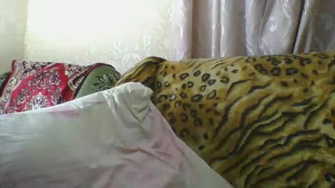 skyressie333 online show from 04.16.26