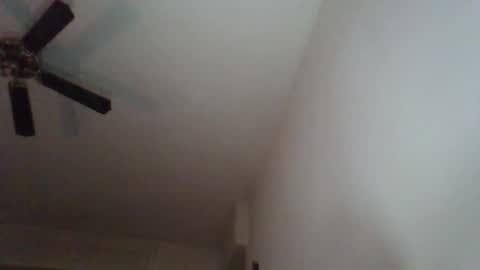 Snapshot of skyzzo1980 chatting on 12.02.25 skyzzo1980 online show from 12.02.25