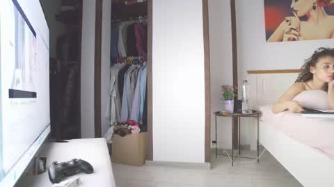 Yara online show from 04.19.26