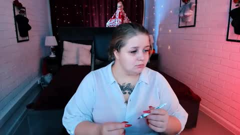 Snapshot of sladadeew chatting on 10.25.25 Slada Deew online show from 10.25.25