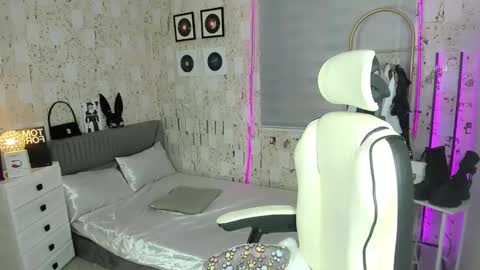 Alexandria my love online show from 02.22.25