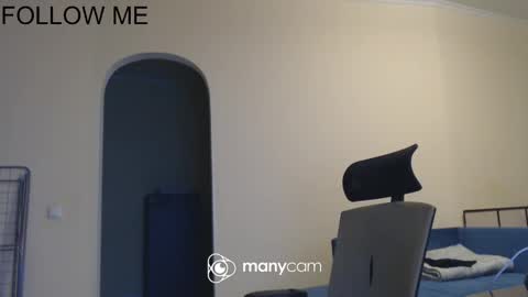 Snapshot of slavaxxx777 chatting on 02.18.25 Slava GAY. PVT OPEN. online show from 02.18.25