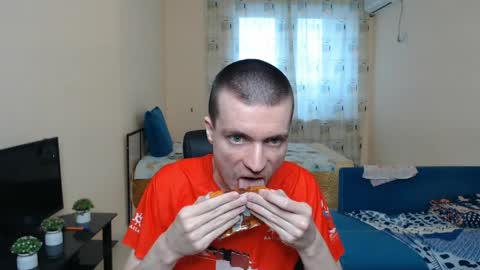 Snapshot of slavaxxx777 chatting on 05.18.26 Slava GAY. PVT OPEN. online show from 05.18.26