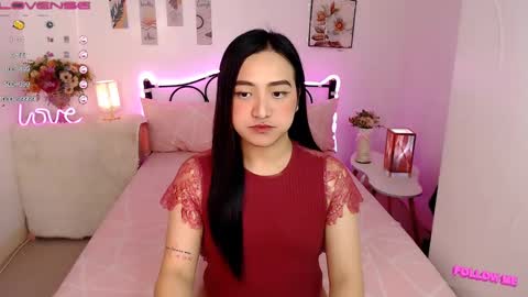 Queen Cyrine online show from 03.06.25