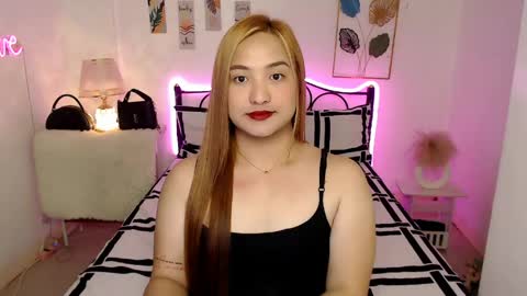 Snapshot of slave_amanda69 chatting on 06.08.26 Queen Cyrine online show from 06.08.26