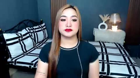 Snapshot of slave_amanda69 chatting on 07.05.26 Queen Cyrine online show from 07.05.26