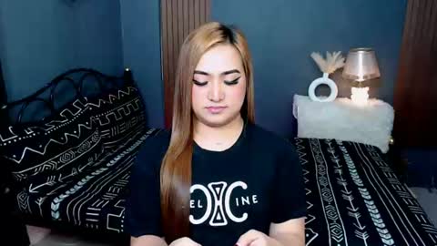 Snapshot of slave_amanda69 chatting on 07.23.26 Queen Cyrine online show from 07.23.26