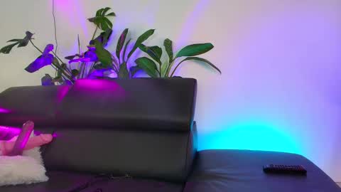 Snapshot of sleeperly chatting on 03.19.26 sleeperly online show from 03.19.26