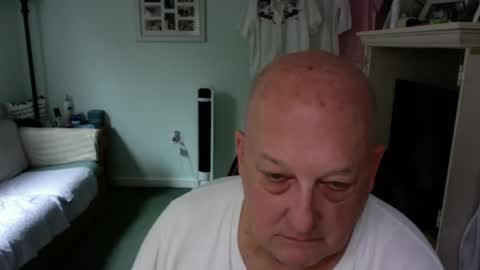 Snapshot of slick50000 chatting on 10.14.25 slick50000 online show from 10.14.25