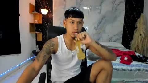 Snapshot of slim_master12 chatting on 04.26.26 slim_master12 online show from 04.26.26