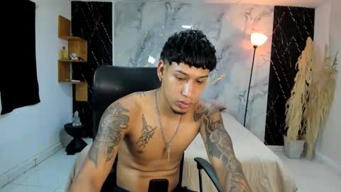 Snapshot of slim_master12 chatting on 05.05.26 slim_master12 online show from 05.05.26