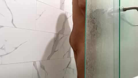 Snapshot of slimbuttniceguy chatting on 01.11.25 slimbuttniceguy online show from 01.11.25