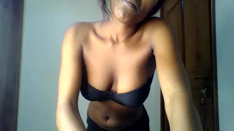 Snapshot of slimebonie chatting on 02.04.26 purity online show from 02.04.26